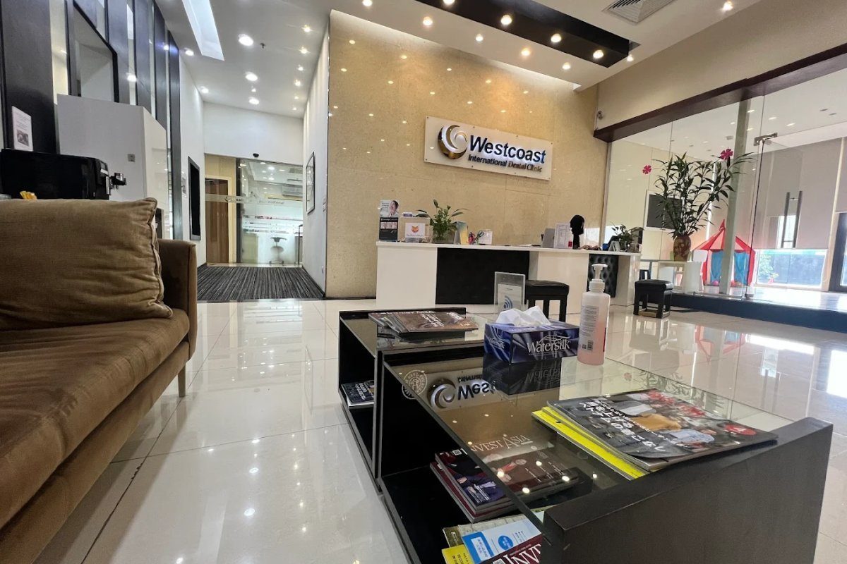 Westcoast International Dental reception and waiting lounge